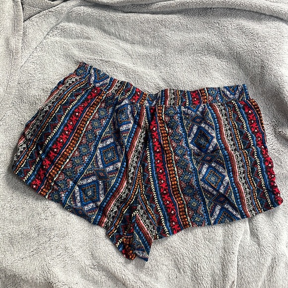 BeBop Multicolor Patterned Women's Shorts - Picture 3 of 4